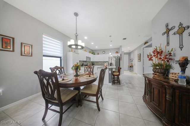 8805 Madrid CIR, Naples, FL 34104