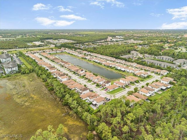 8805 Madrid CIR, Naples, FL 34104