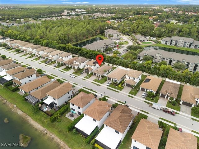8805 Madrid CIR, Naples, FL 34104