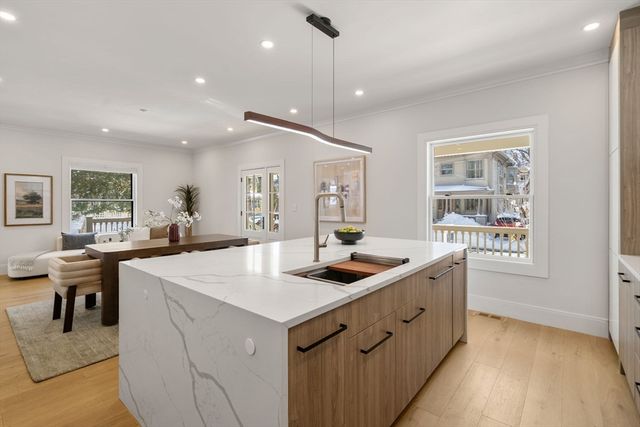 36 Osborne Rd 1, Brookline, MA 02446