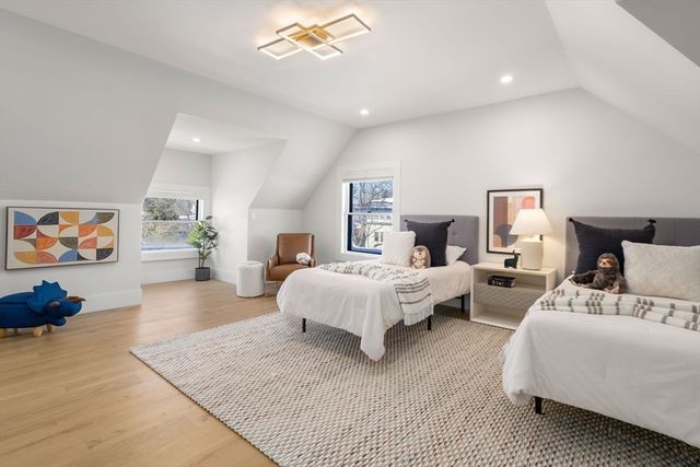 36 Osborne Rd 1, Brookline, MA 02446