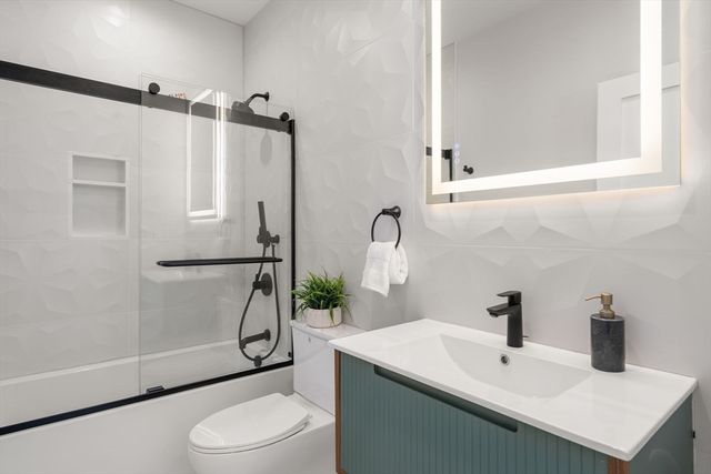 36 Osborne Rd 1, Brookline, MA 02446