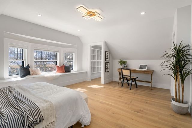 36 Osborne Rd 1, Brookline, MA 02446