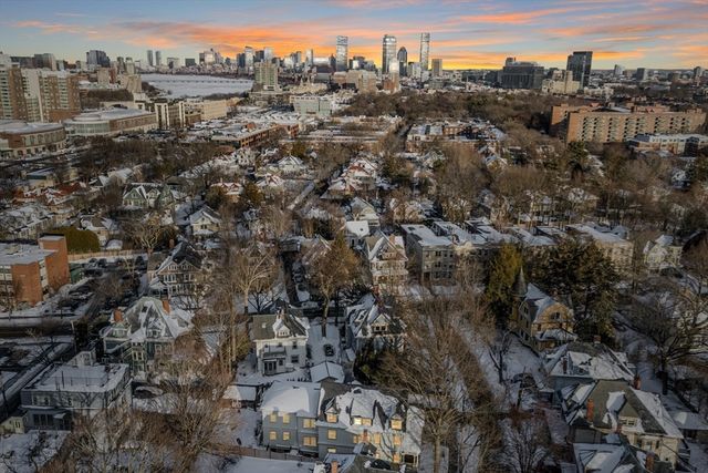 36 Osborne Rd 1, Brookline, MA 02446