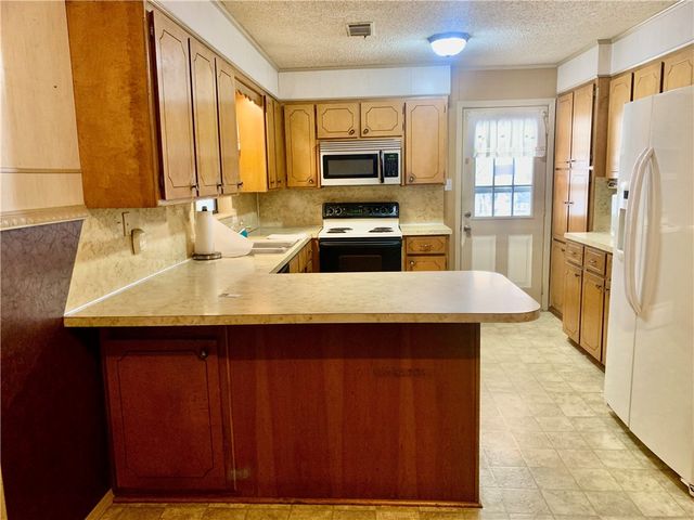 106 Lakeside Drive, New Blaine, AR 72851