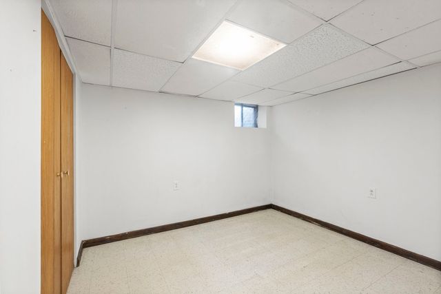 933 Ridge Avenue, Mundelein, IL 60060