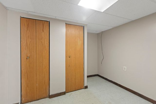 933 Ridge Avenue, Mundelein, IL 60060