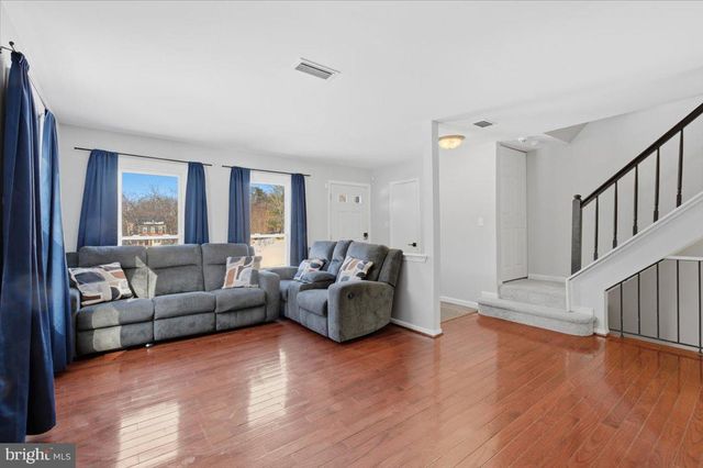 14187 ROYAL OAK LN, Centreville, VA 20120