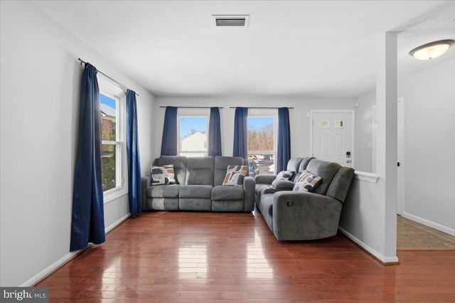 14187 ROYAL OAK LN, Centreville, VA 20120