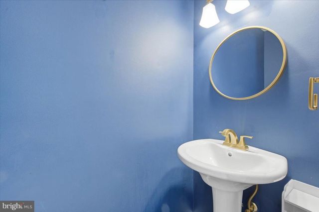 14187 ROYAL OAK LN, Centreville, VA 20120