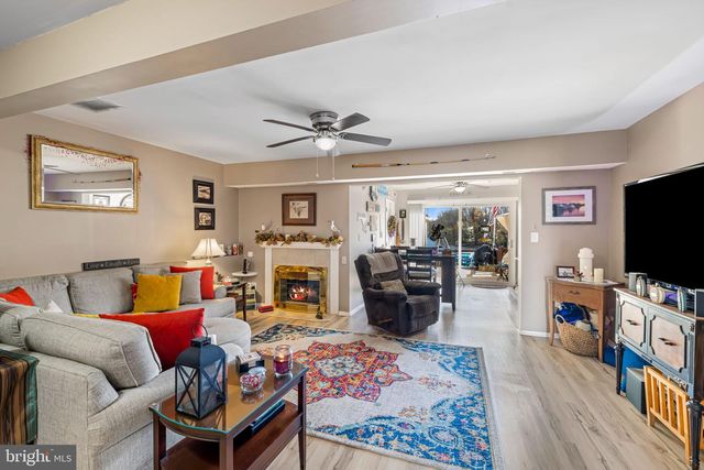 10 NEPTUNE DR, Joppa, MD 21085