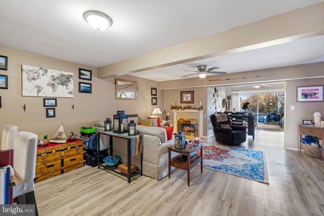 10 NEPTUNE DR, Joppa, MD 21085