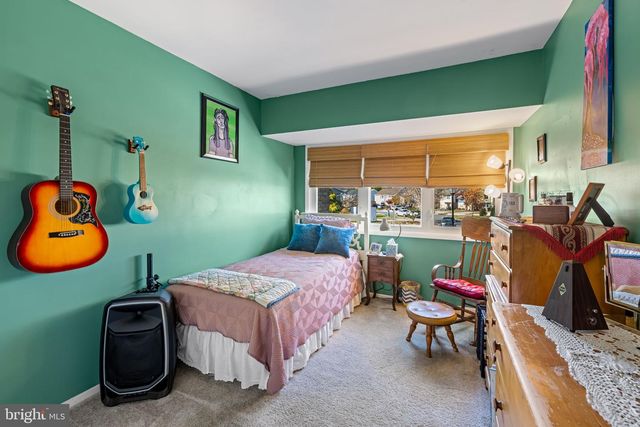 10 NEPTUNE DR, Joppa, MD 21085