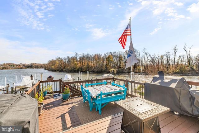 10 NEPTUNE DR, Joppa, MD 21085