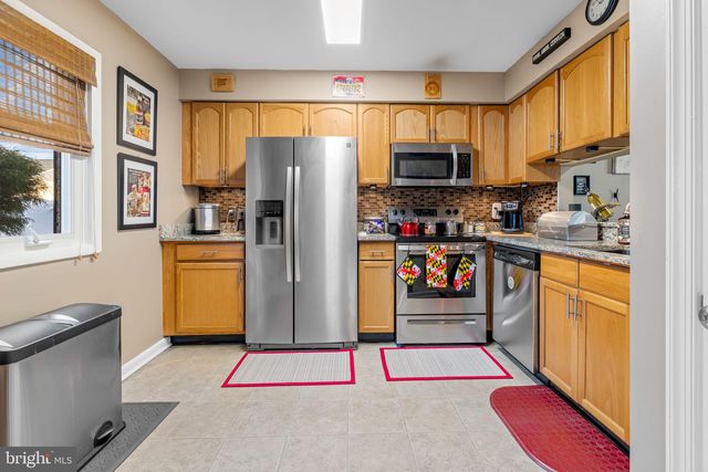 10 NEPTUNE DR, Joppa, MD 21085