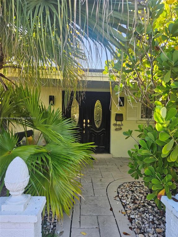 4521 NE 15th Ter, Oakland Park, FL 33334