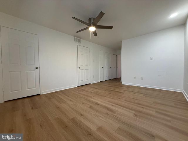 828 CHANTICLEER DR, Cherry Hill, NJ 08003