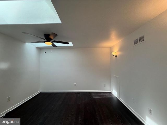 828 CHANTICLEER DR, Cherry Hill, NJ 08003