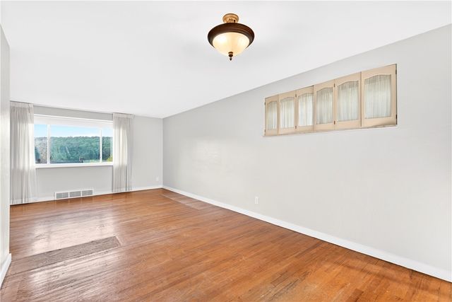 3975 Green Valley Drive, Hampton, PA 15116