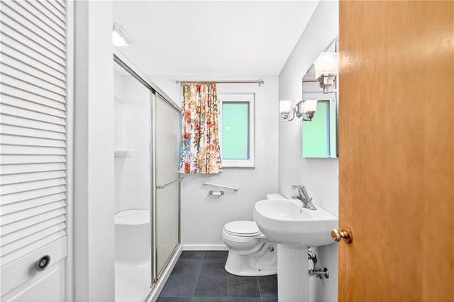 3975 Green Valley Drive, Hampton, PA 15116
