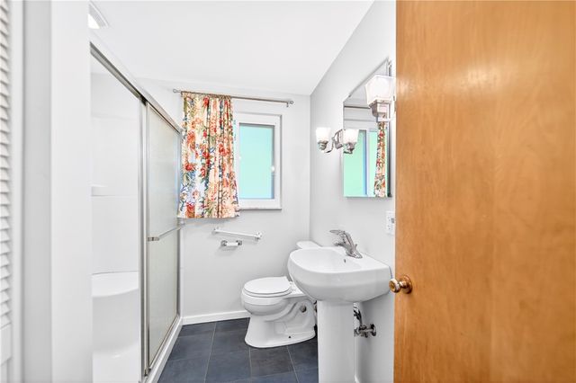 3975 Green Valley Drive, Hampton, PA 15116