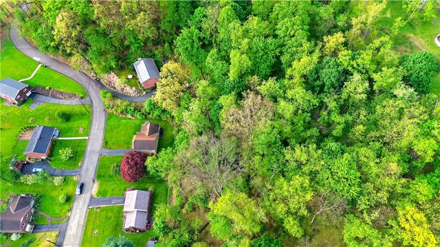 3975 Green Valley Drive, Hampton, PA 15116