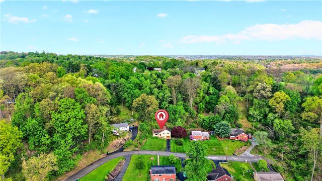 3975 Green Valley Drive, Hampton, PA 15116