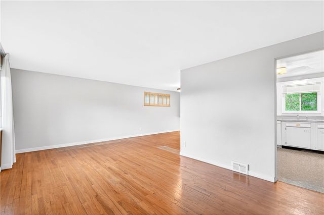 3975 Green Valley Drive, Hampton, PA 15116