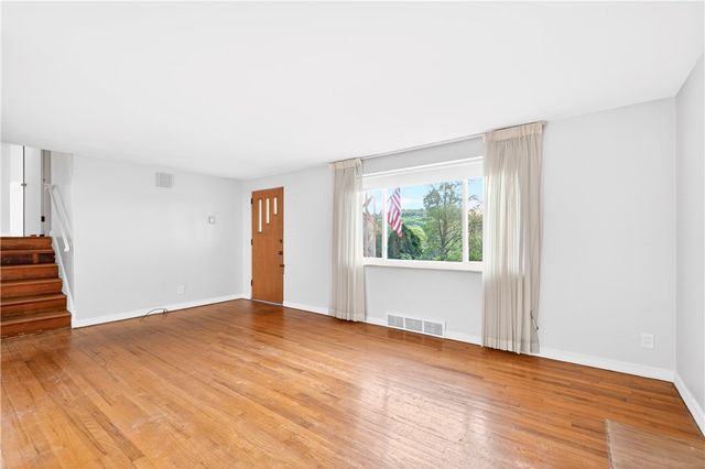 3975 Green Valley Drive, Hampton, PA 15116