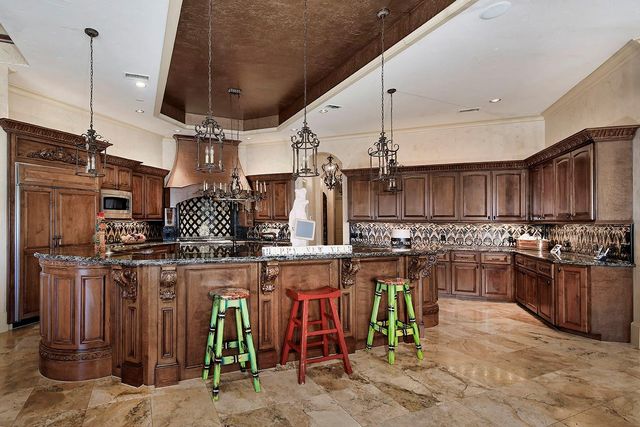 19 Hepplewhite Way, The Woodlands, TX 77382