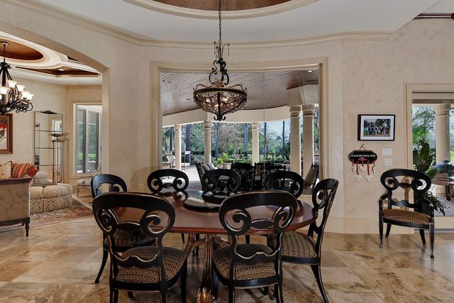 19 Hepplewhite Way, The Woodlands, TX 77382