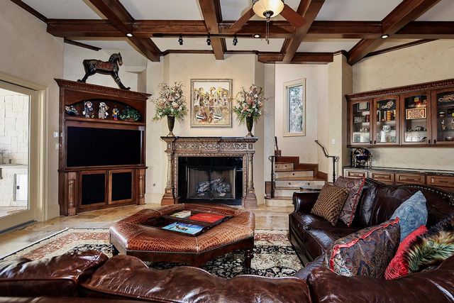 19 Hepplewhite Way, The Woodlands, TX 77382