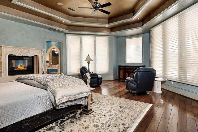 19 Hepplewhite Way, The Woodlands, TX 77382