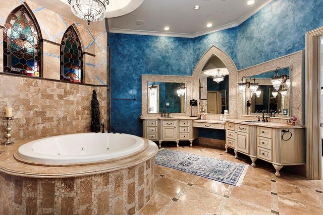 19 Hepplewhite Way, The Woodlands, TX 77382
