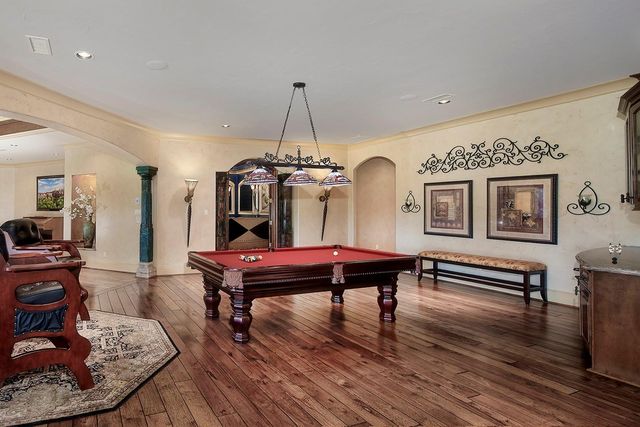 19 Hepplewhite Way, The Woodlands, TX 77382