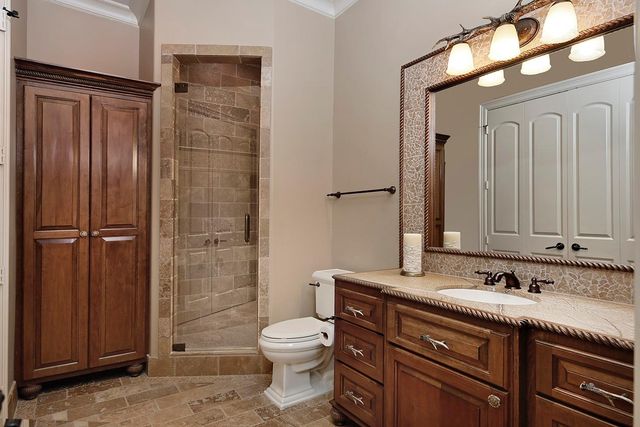 19 Hepplewhite Way, The Woodlands, TX 77382