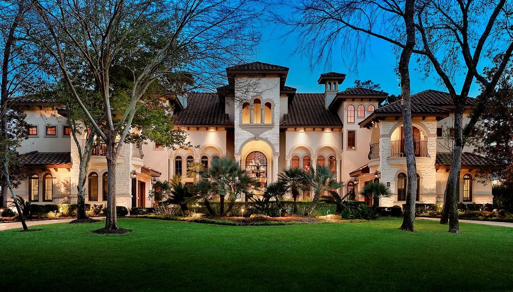 19 Hepplewhite Way, The Woodlands, TX 77382