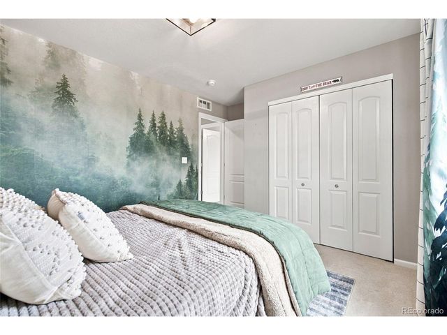 25647 E Maple Ave, Aurora, CO 80018