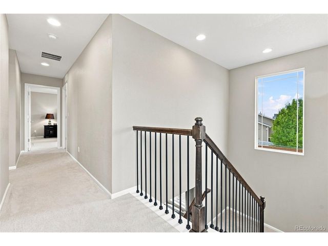 25647 E Maple Ave, Aurora, CO 80018