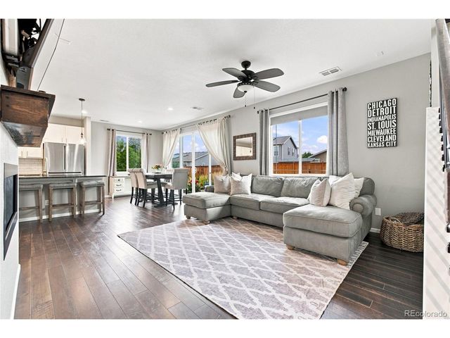 25647 E Maple Ave, Aurora, CO 80018