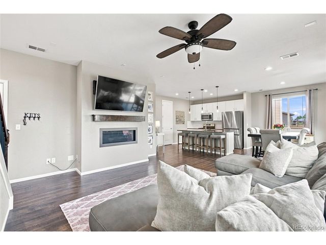 25647 E Maple Ave, Aurora, CO 80018