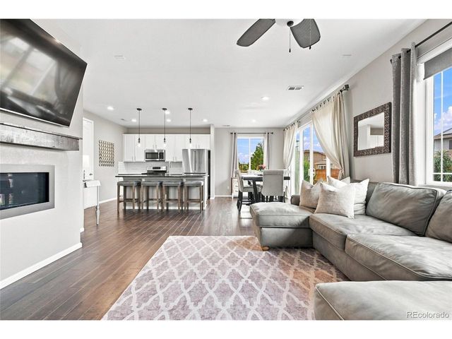 25647 E Maple Ave, Aurora, CO 80018