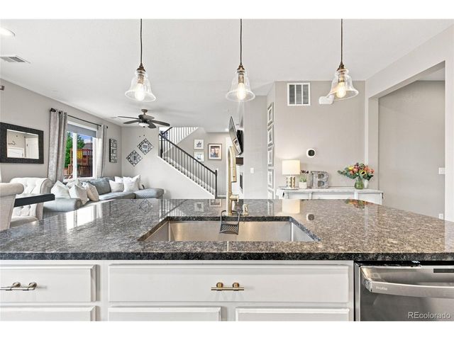 25647 E Maple Ave, Aurora, CO 80018