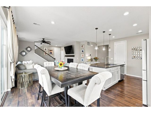 25647 E Maple Ave, Aurora, CO 80018
