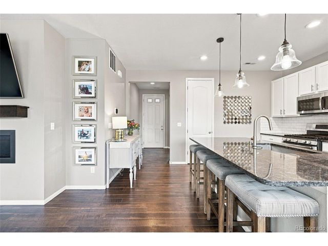 25647 E Maple Ave, Aurora, CO 80018