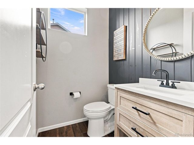 25647 E Maple Ave, Aurora, CO 80018