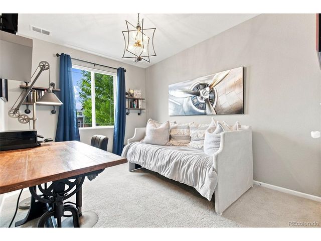 25647 E Maple Ave, Aurora, CO 80018