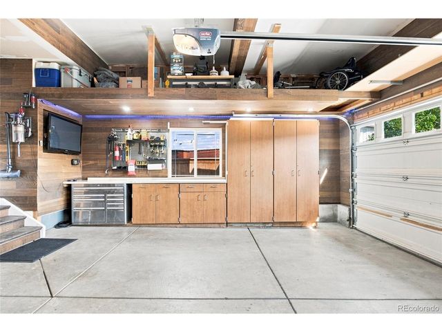 25647 E Maple Ave, Aurora, CO 80018