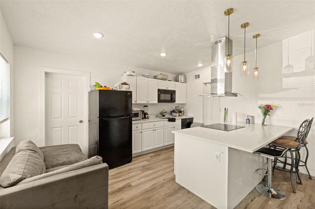 4821 ELFRIDA AVENUE, Sarasota, FL 34235