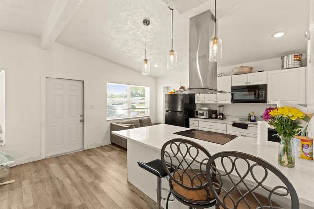 4821 ELFRIDA AVENUE, Sarasota, FL 34235